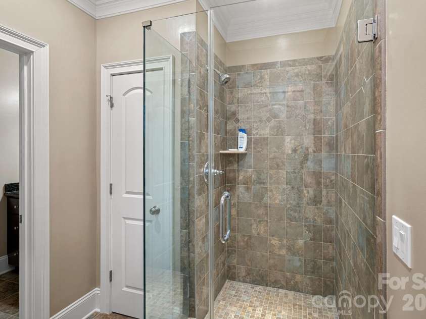 10150 Enclave Circle, Concord, NC 28027.  MLS# CAR4299133, YatesRealty ID 22579. 