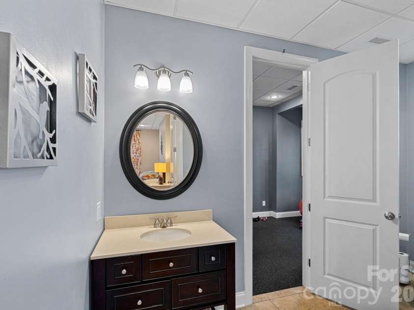 10150 Enclave Circle, Concord, NC 28027.  MLS# CAR4299133, YatesRealty ID 22579. 