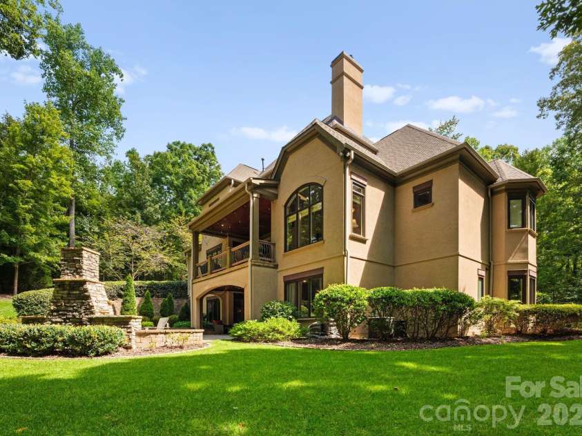 10150 Enclave Circle, Concord, NC 28027.  MLS# CAR4299133, YatesRealty ID 22579. 