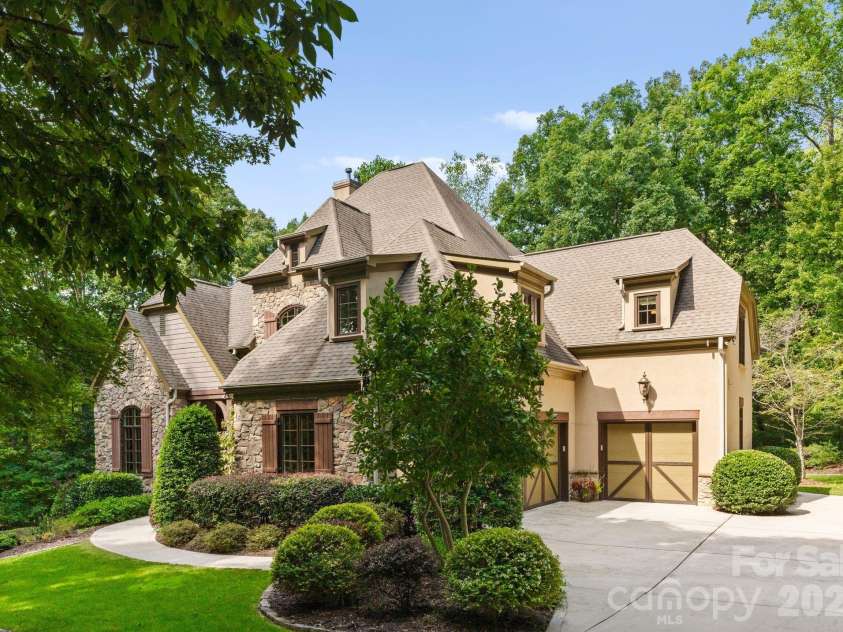 10150 Enclave Circle, Concord, NC 28027.  MLS# CAR4299133, YatesRealty ID 22579. Serene private setting