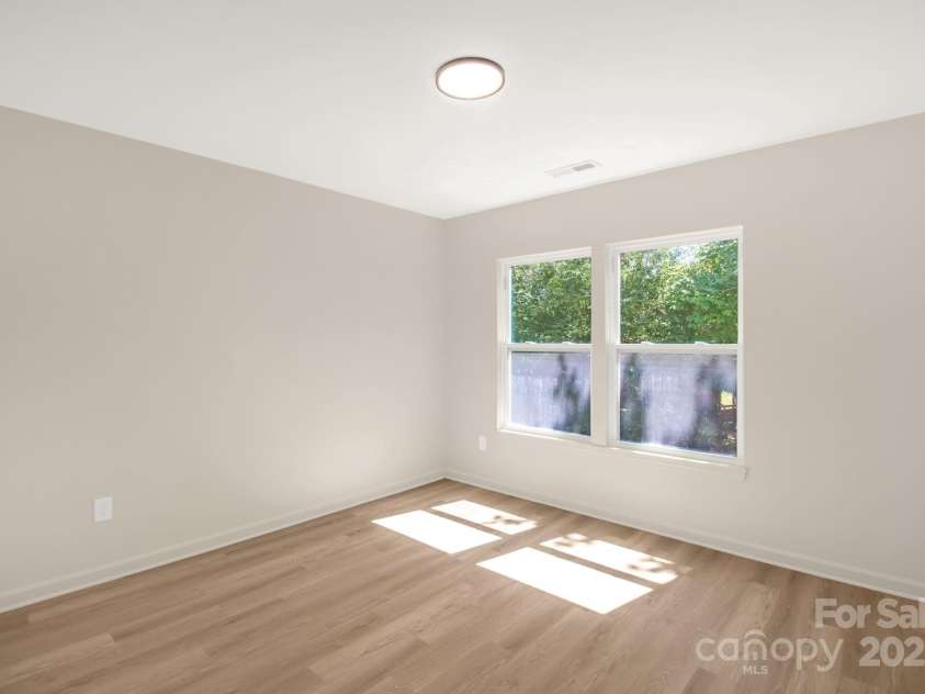 102 Theodore Avenue, Lexington, NC 27292.  MLS# CAR4303771, YatesRealty ID 2258. 