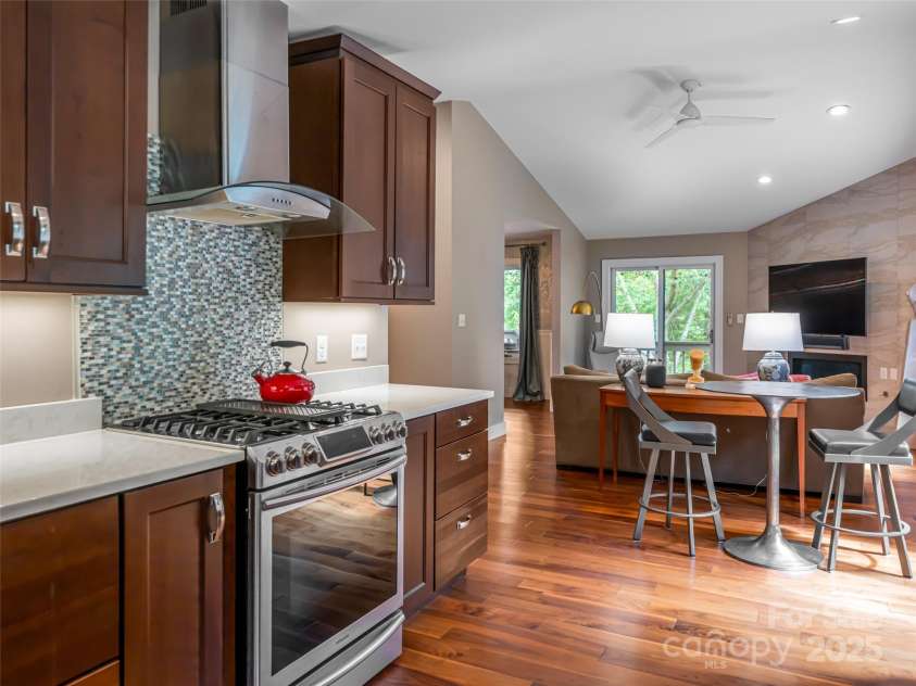 1302 Timber Trail, Asheville, NC 28804.  MLS# CAR4301638, YatesRealty ID 2258. 