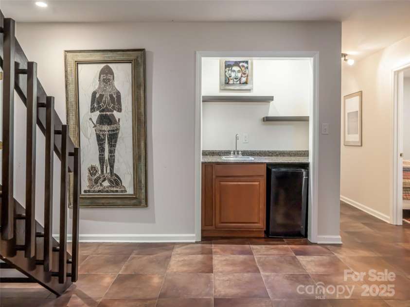 1302 Timber Trail, Asheville, NC 28804.  MLS# CAR4301638, YatesRealty ID 2258. 