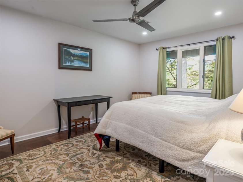 1302 Timber Trail, Asheville, NC 28804.  MLS# CAR4301638, YatesRealty ID 2258. 