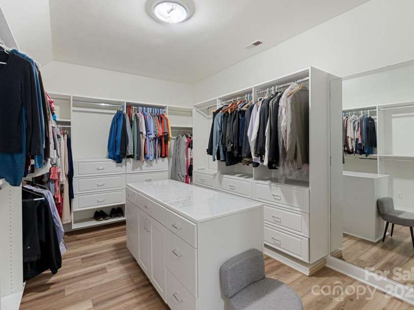 17112 Green Dolphin Lane, Cornelius, NC 28031.  MLS# CAR4251860, YatesRealty ID 22580. 