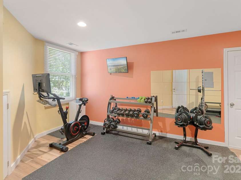 17112 Green Dolphin Lane, Cornelius, NC 28031.  MLS# CAR4251860, YatesRealty ID 22580. 