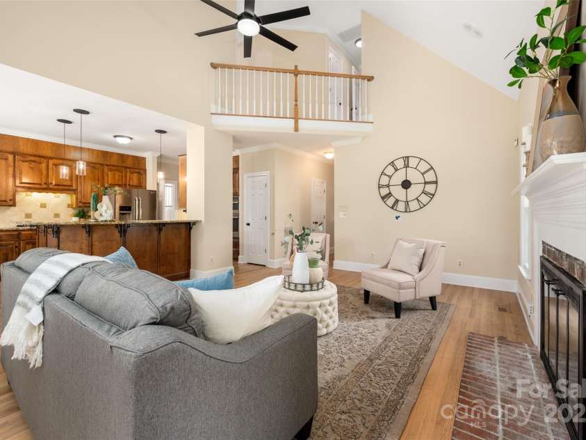 15535 Eagleview Drive, Charlotte, NC 28278.  MLS# CAR4249773, YatesRealty ID 22581. 