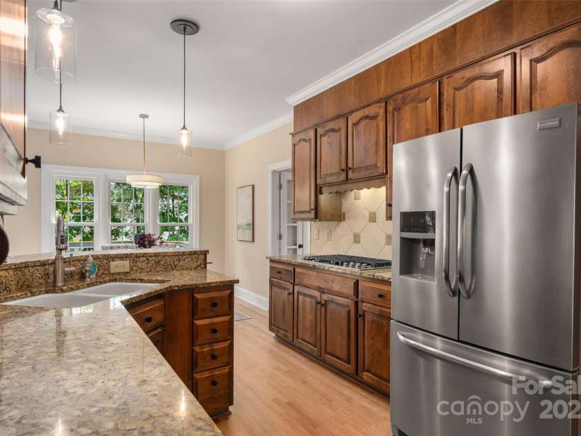 15535 Eagleview Drive, Charlotte, NC 28278.  MLS# CAR4249773, YatesRealty ID 22581. 