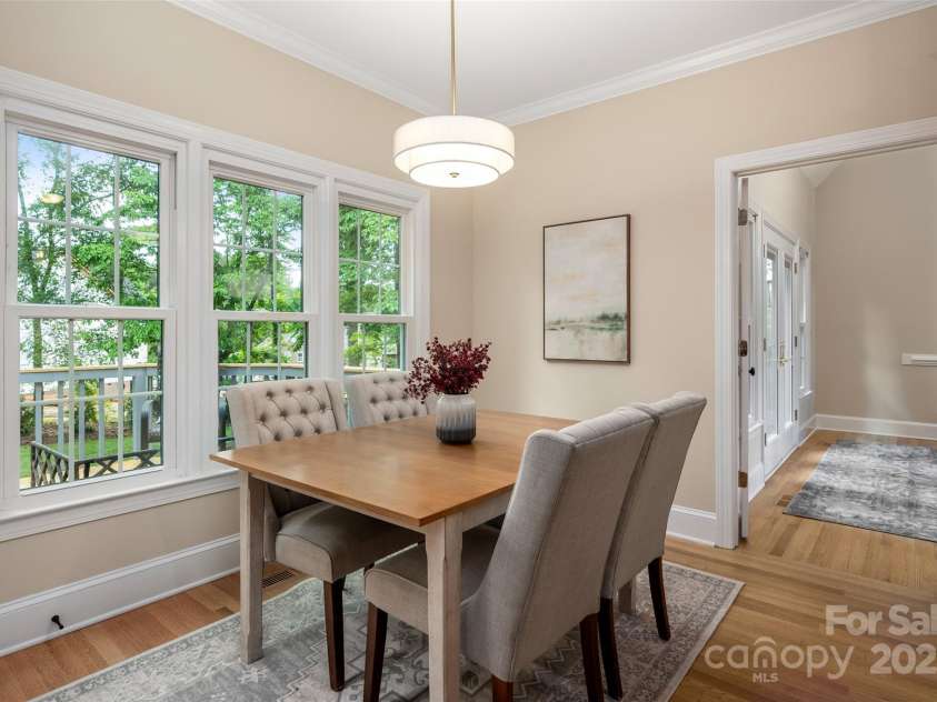 15535 Eagleview Drive, Charlotte, NC 28278.  MLS# CAR4249773, YatesRealty ID 22581. 