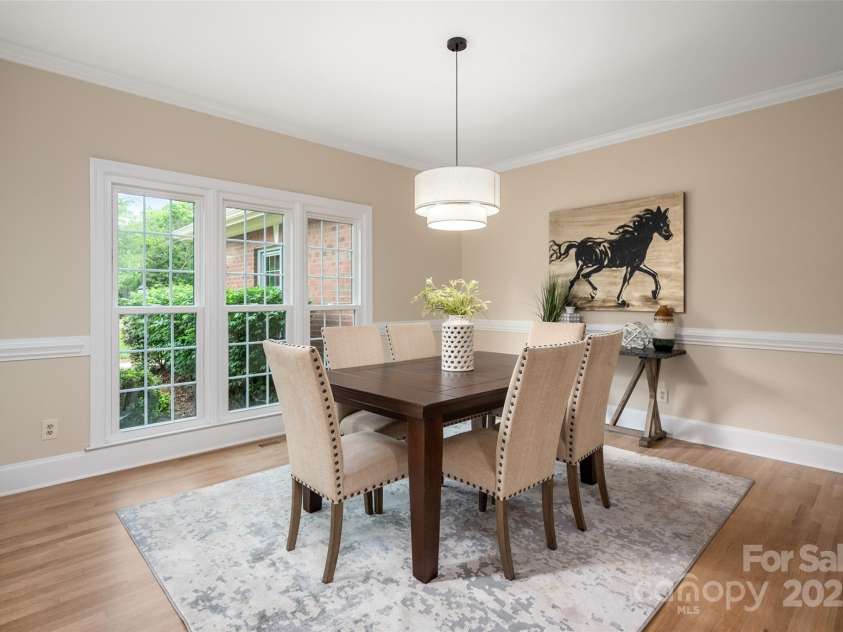 15535 Eagleview Drive, Charlotte, NC 28278.  MLS# CAR4249773, YatesRealty ID 22581. 