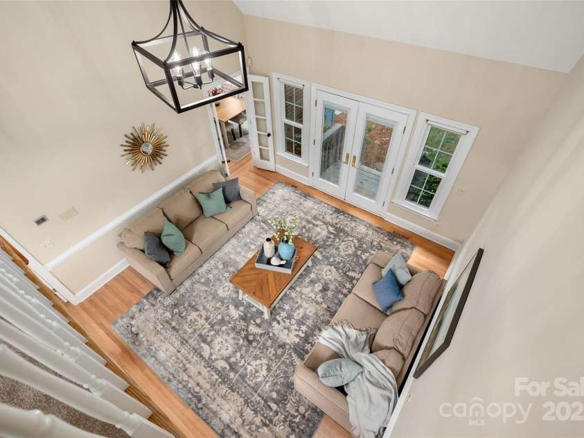 15535 Eagleview Drive, Charlotte, NC 28278.  MLS# CAR4249773, YatesRealty ID 22581. 