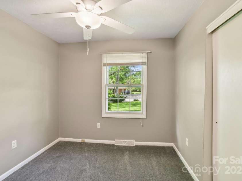 19 Clement Place, Asheville, NC 28805.  MLS# CAR4249307, YatesRealty ID 22582. A middle bedroom is the only carpeted room.