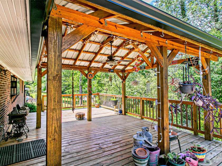 75 Hawthorne Drive, Brevard, NC 28712.  MLS# CAR4257599, YatesRealty ID 22583. 