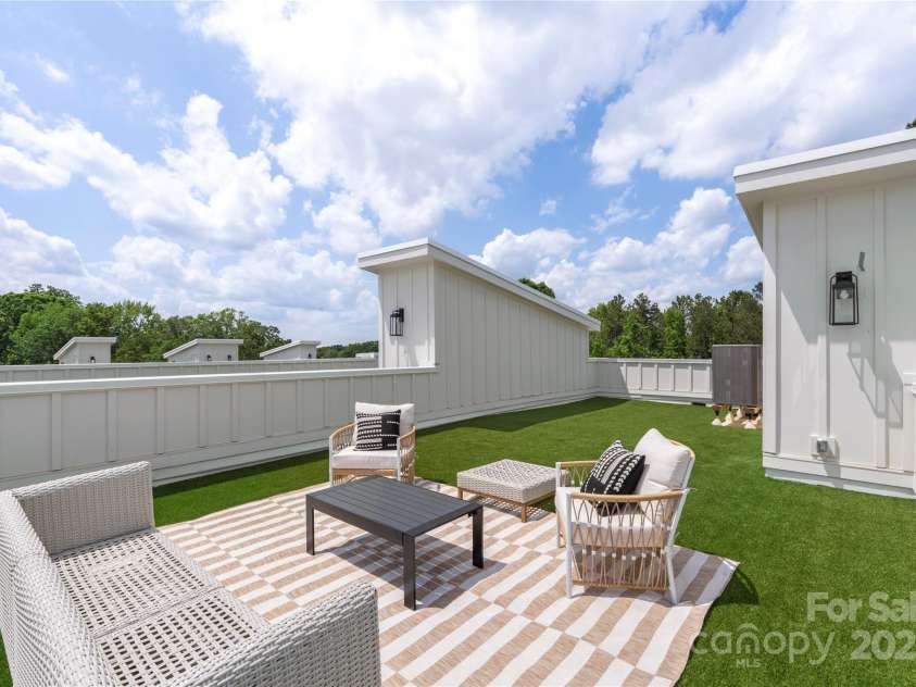 3409 Holabird Lane, Charlotte, NC 28208.  MLS# CAR4262805, YatesRealty ID 22584. 