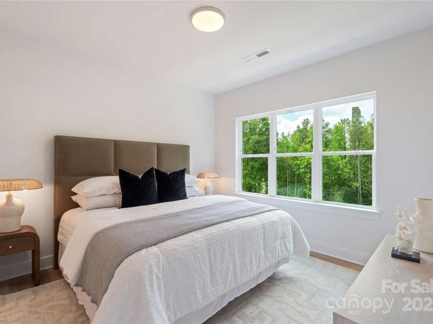 3409 Holabird Lane, Charlotte, NC 28208.  MLS# CAR4262805, YatesRealty ID 22584. 