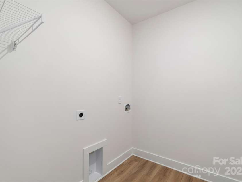 3409 Holabird Lane, Charlotte, NC 28208.  MLS# CAR4262805, YatesRealty ID 22584. 