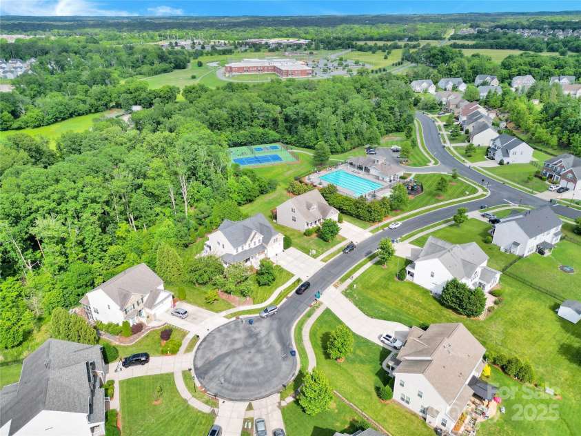 7480 Katelyn Court, Harrisburg, NC 28075.  MLS# CAR4263939, YatesRealty ID 22585. Cul de sac living with Hickory Ridge High School just minutes away.