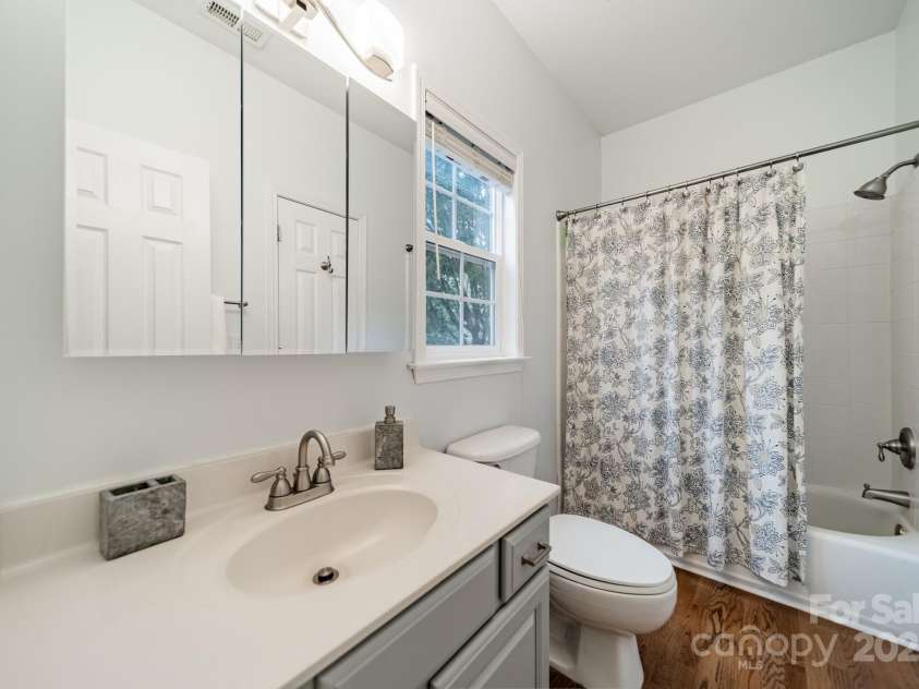 211 Tyndale Court, Waxhaw, NC 28173.  MLS# CAR4265206, YatesRealty ID 22586. 