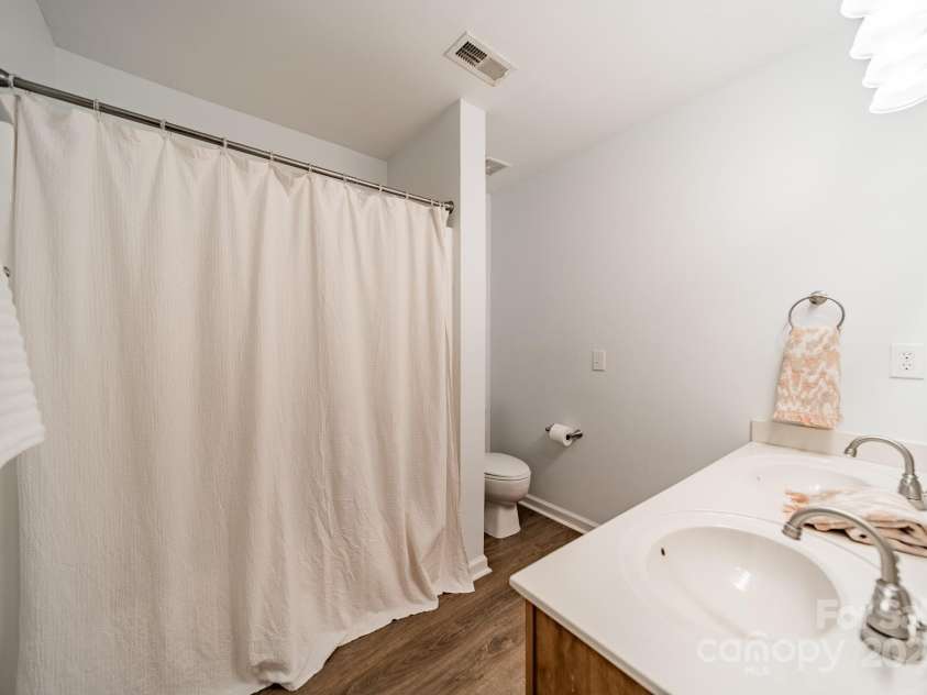 211 Tyndale Court, Waxhaw, NC 28173.  MLS# CAR4265206, YatesRealty ID 22586. 