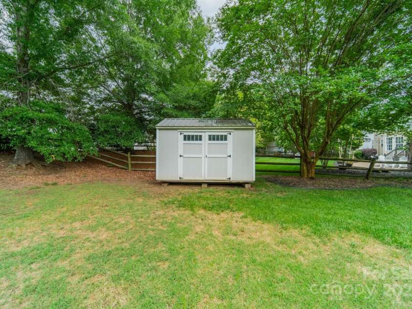 211 Tyndale Court, Waxhaw, NC 28173.  MLS# CAR4265206, YatesRealty ID 22586. 