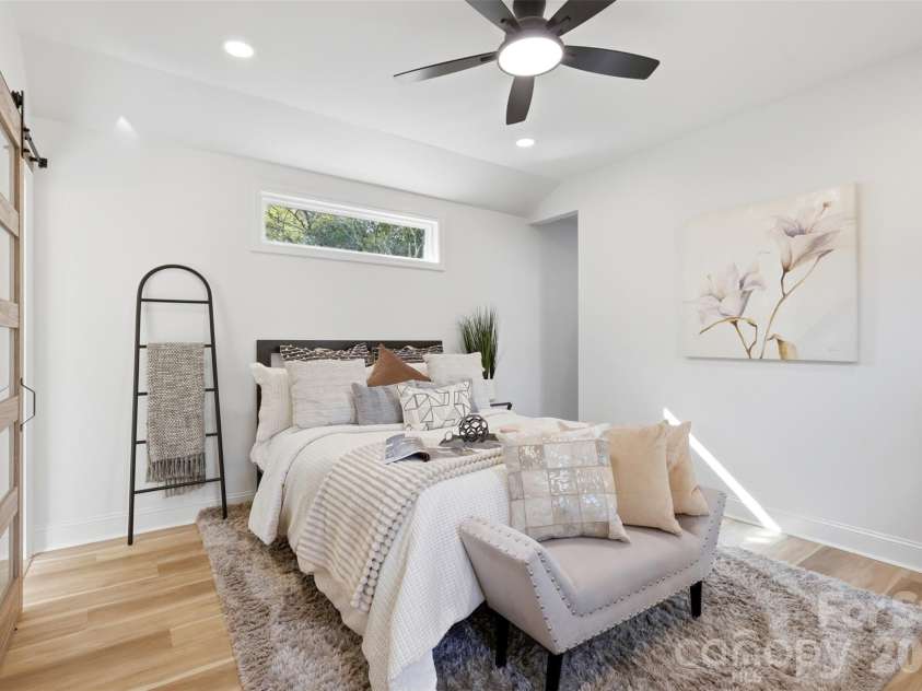 2414 Belfast Drive, Charlotte, NC 28208.  MLS# CAR4362010, YatesRealty ID 22586. 