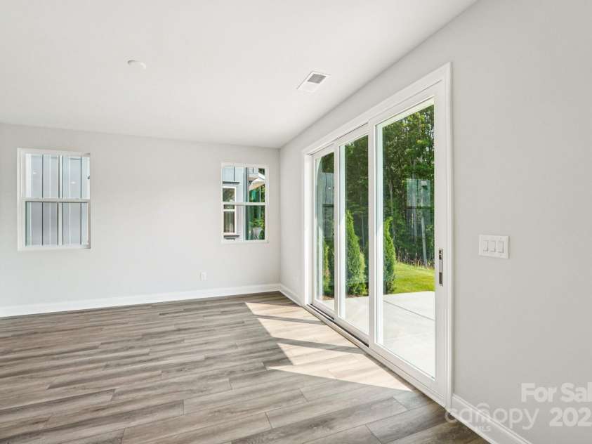 720 Flare Drive, Tega Cay, SC 29708.  MLS# CAR4267636, YatesRealty ID 22587. Dining