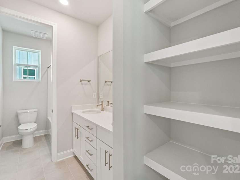 720 Flare Drive, Tega Cay, SC 29708.  MLS# CAR4267636, YatesRealty ID 22587. Secondary Bath