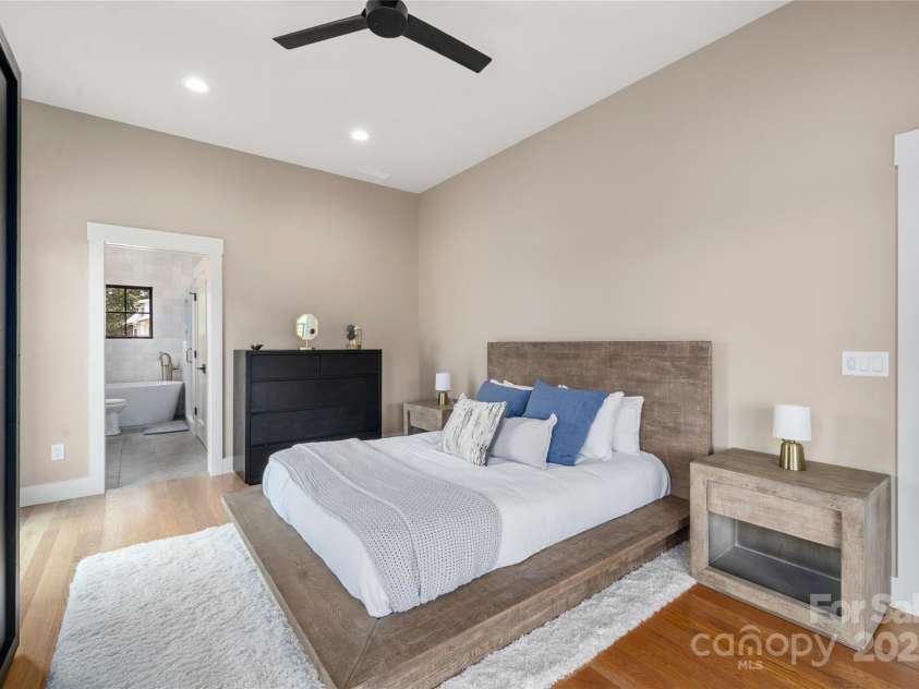 231 Westridge Farm Drive, Asheville, NC 28804.  MLS# CAR4265956, YatesRealty ID 22588. Primary