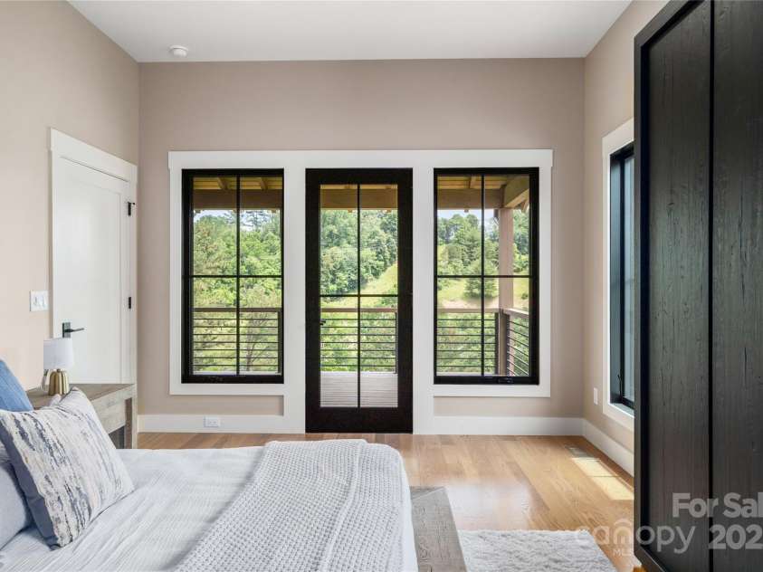 231 Westridge Farm Drive, Asheville, NC 28804.  MLS# CAR4265956, YatesRealty ID 22588. Primary with porch access