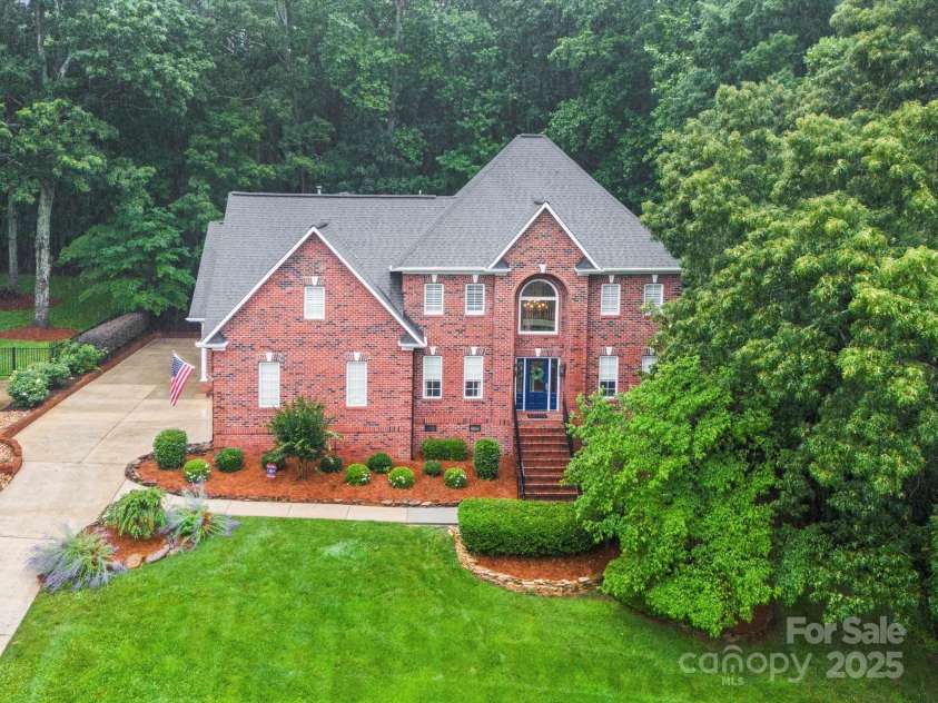 4644 Snow Drive, Harrisburg, NC 28075.  MLS# CAR4268049, YatesRealty ID 22589. Welcome Home!