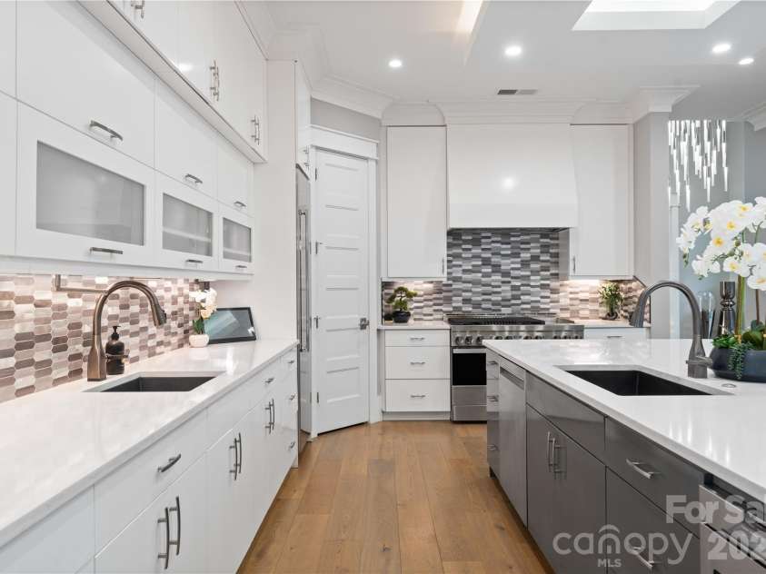 15700 Youngblood Road, Charlotte, NC 28278.  MLS# CAR4317068, YatesRealty ID 2259. 