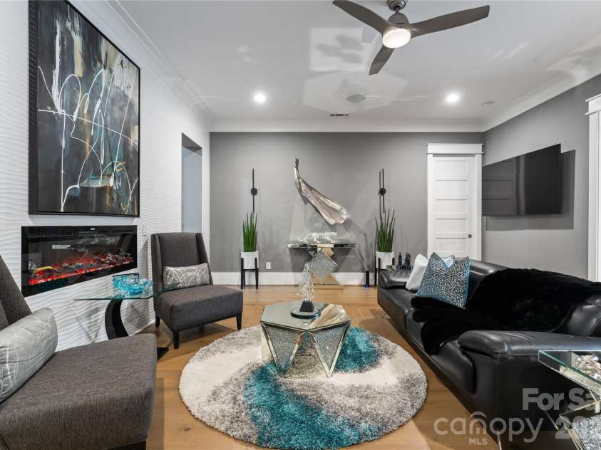 15700 Youngblood Road, Charlotte, NC 28278.  MLS# CAR4317068, YatesRealty ID 2259. 