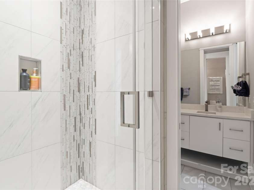 15700 Youngblood Road, Charlotte, NC 28278.  MLS# CAR4317068, YatesRealty ID 2259. 