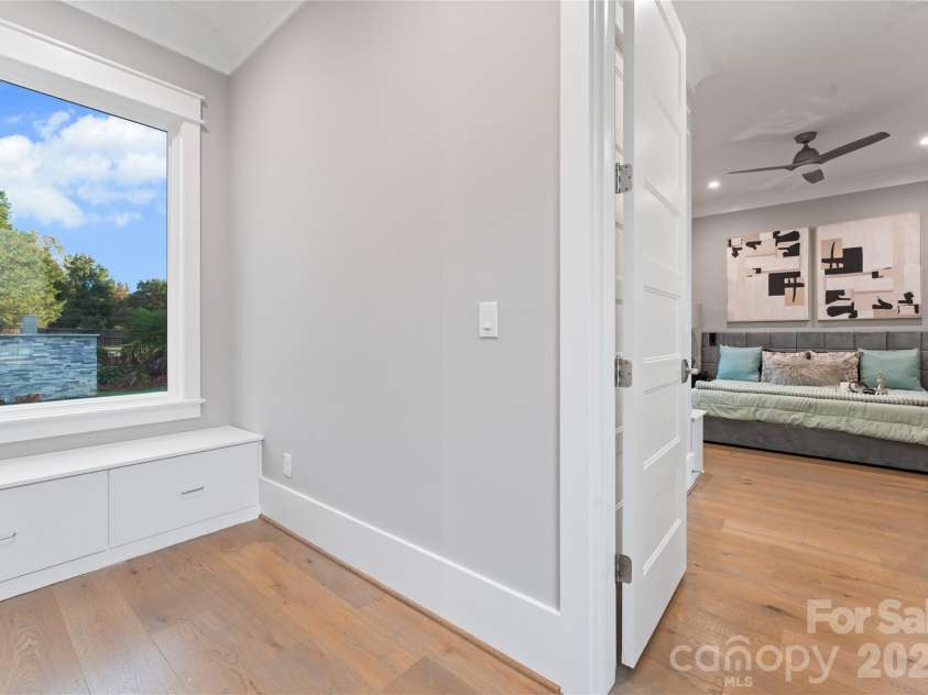 15700 Youngblood Road, Charlotte, NC 28278.  MLS# CAR4317068, YatesRealty ID 2259. 