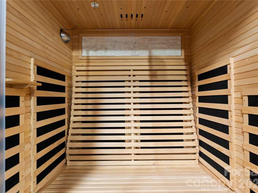 15700 Youngblood Road, Charlotte, NC 28278.  MLS# CAR4317068, YatesRealty ID 2259. 