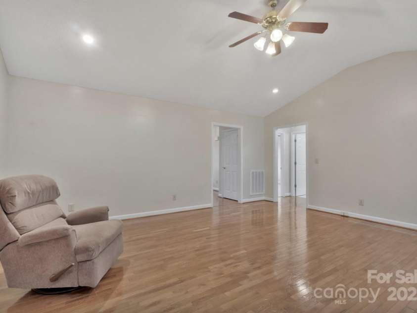 207 Silver Creek Lane, Shelby, NC 28152.  MLS# CAR4234502, YatesRealty ID 2259. 