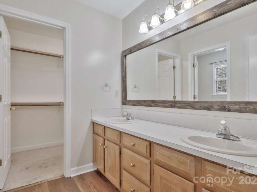 207 Silver Creek Lane, Shelby, NC 28152.  MLS# CAR4234502, YatesRealty ID 2259. 