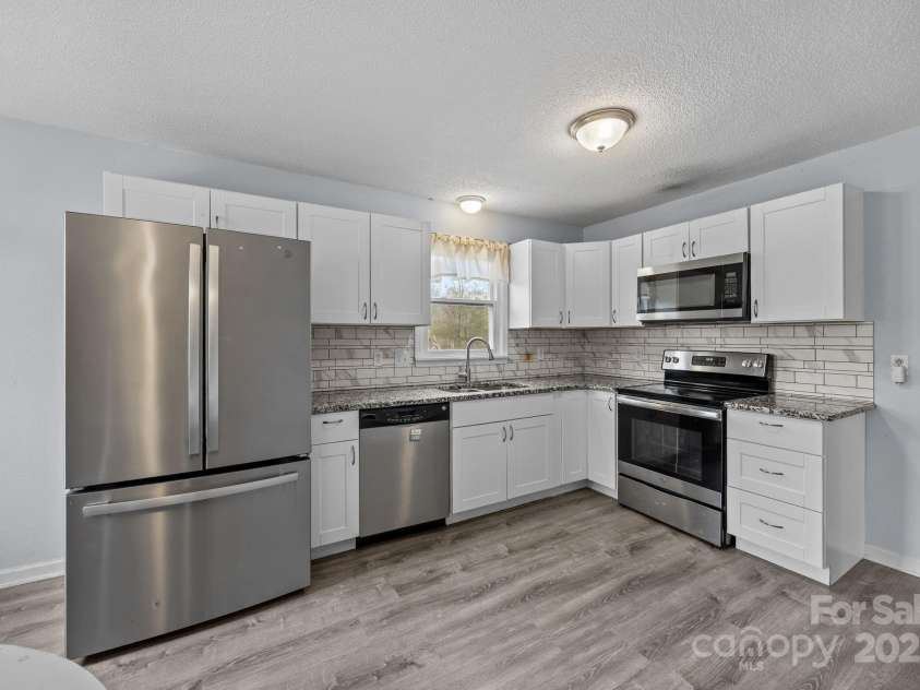 222 Saint Jill Circle, Statesville, NC 28625.  MLS# CAR4334143, YatesRealty ID 2259. 