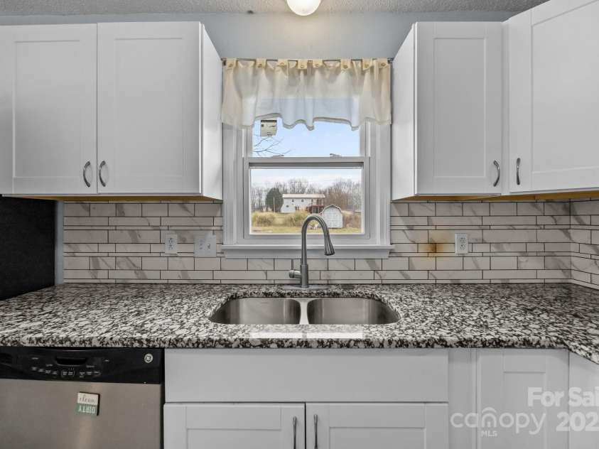 222 Saint Jill Circle, Statesville, NC 28625.  MLS# CAR4334143, YatesRealty ID 2259. 