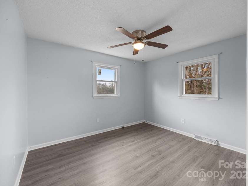 222 Saint Jill Circle, Statesville, NC 28625.  MLS# CAR4334143, YatesRealty ID 2259. 
