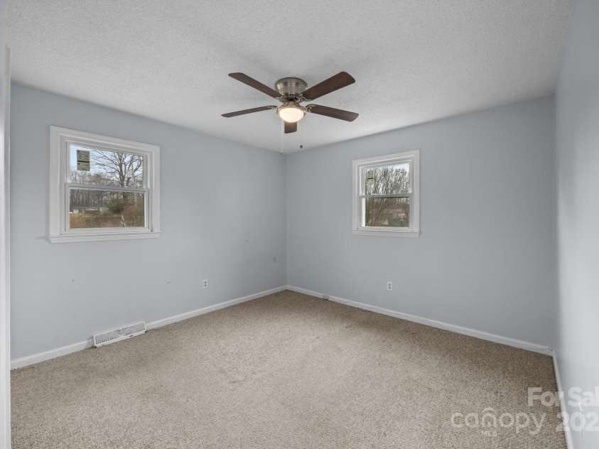 222 Saint Jill Circle, Statesville, NC 28625.  MLS# CAR4334143, YatesRealty ID 2259. 