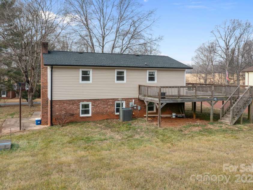 222 Saint Jill Circle, Statesville, NC 28625.  MLS# CAR4334143, YatesRealty ID 2259. 