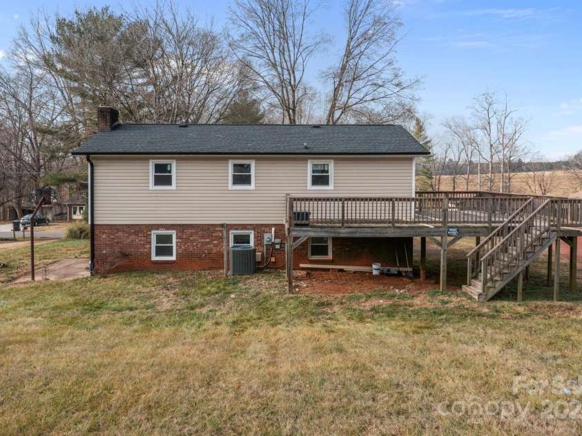 222 Saint Jill Circle, Statesville, NC 28625.  MLS# CAR4334143, YatesRealty ID 2259. 