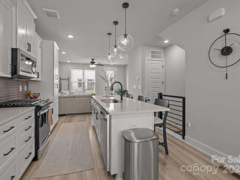 5006 Tiny Lane, Charlotte, NC 28203.  MLS# CAR4266727, YatesRealty ID 22590. 