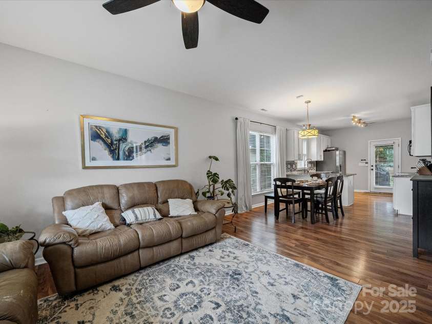 1228 Rising Oak Drive, Charlotte, NC 28206.  MLS# CAR4271821, YatesRealty ID 22591. 