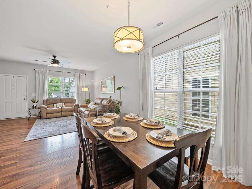 1228 Rising Oak Drive, Charlotte, NC 28206.  MLS# CAR4271821, YatesRealty ID 22591. 