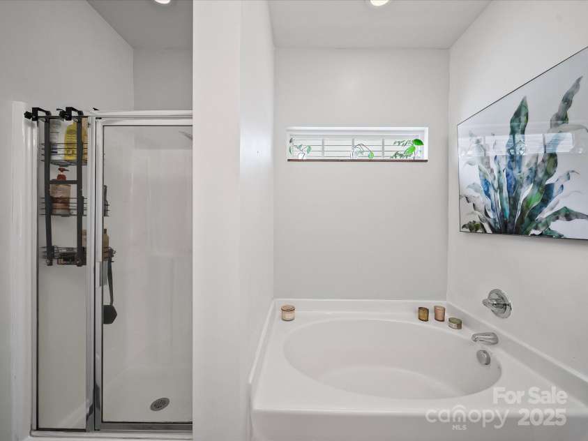 1228 Rising Oak Drive, Charlotte, NC 28206.  MLS# CAR4271821, YatesRealty ID 22591. 