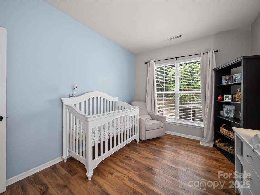1228 Rising Oak Drive, Charlotte, NC 28206.  MLS# CAR4271821, YatesRealty ID 22591. 