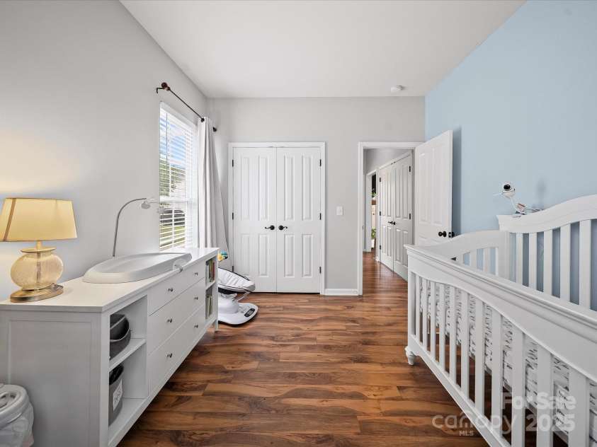 1228 Rising Oak Drive, Charlotte, NC 28206.  MLS# CAR4271821, YatesRealty ID 22591. 