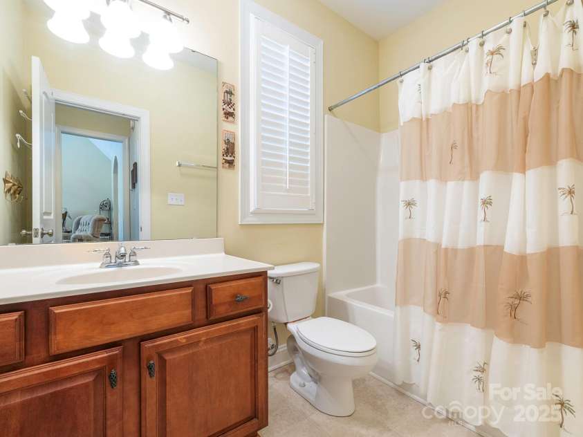 3697 Travertine Drive, Lancaster, SC 29720.  MLS# CAR4271522, YatesRealty ID 22592. Bathroom 2